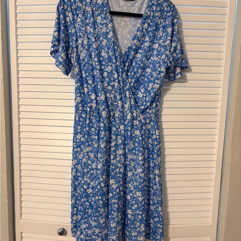 Blue Floral Midi Wrap Dress with V-Neck